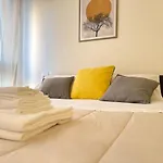 公寓 Luxury Con Private Jacuzzi, Experience 佩鲁贾