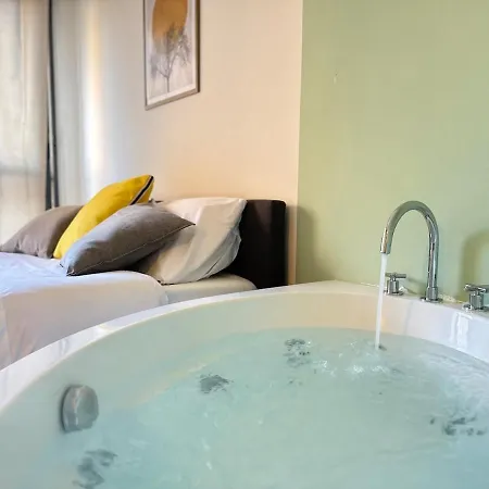 Luxury Con Private Jacuzzi, Experience