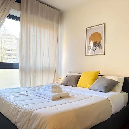 شقة Luxury Con Private Jacuzzi, Experience بيرودجا