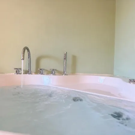 Luxury Con Private Jacuzzi, Experience Perúgia